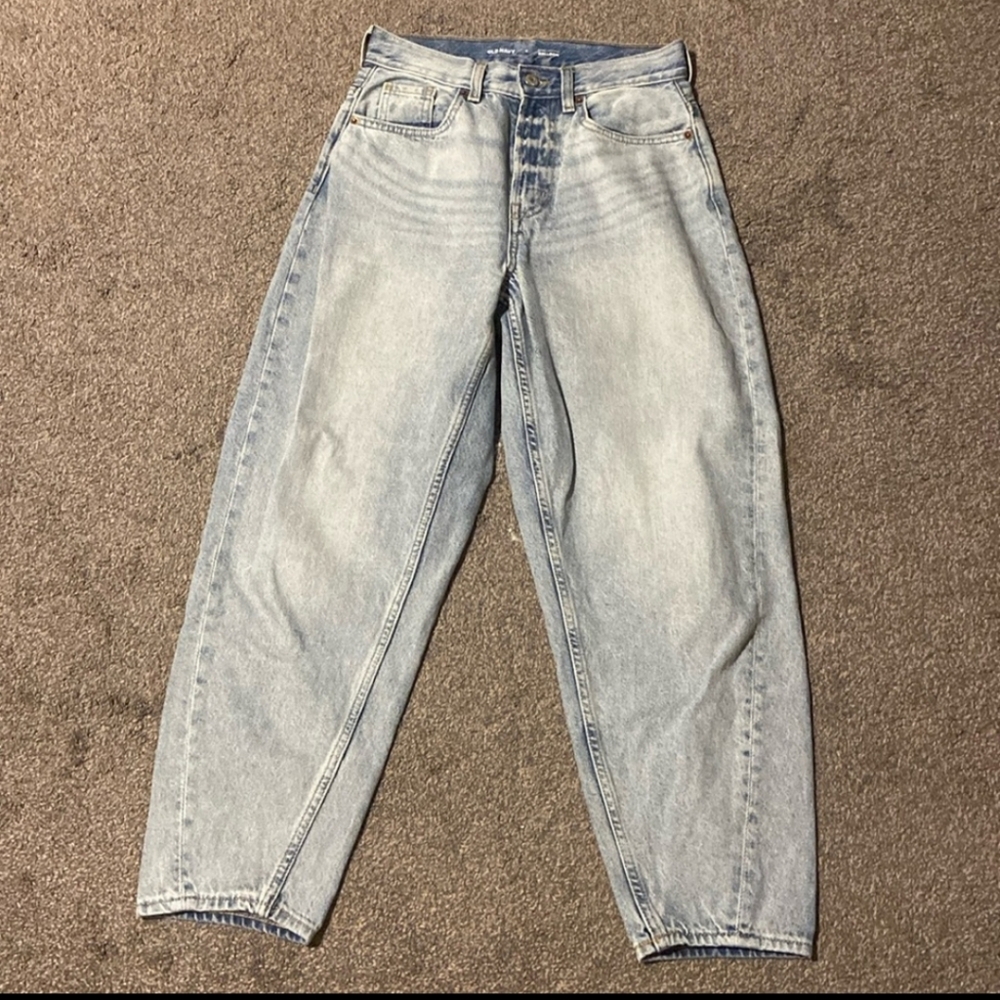 Balloon style jeans. Comfortable.